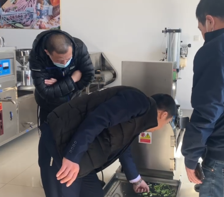 多功能切菜機(jī)怎么使用