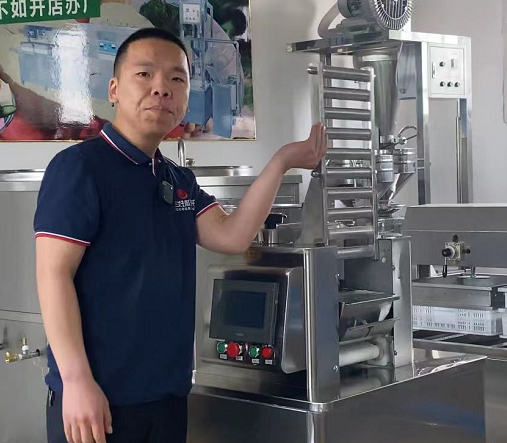 仿手工餃子機五大升級，在困難中前進 在思考中冷靜