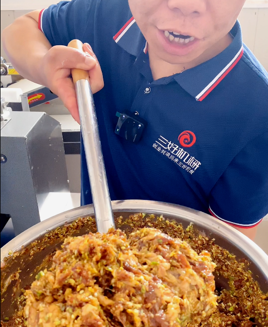 有理論沒(méi)實(shí)踐的坑別踩，仿手工包子機(jī)教面餡工藝