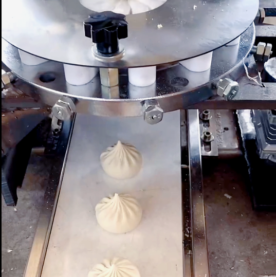 桌臺式包子餃子一體機(jī)做出來的包子