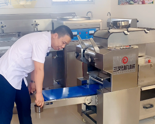 壓面拌面一體機(jī)適合什么場所使用？