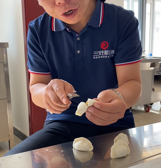 仿手工餃子機(jī)怎么使用