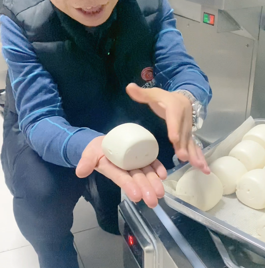 饅頭機(jī)生產(chǎn)線怎么做饅頭