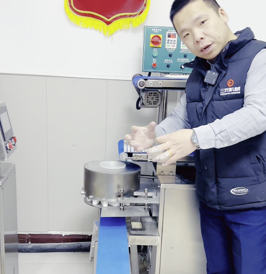 漂洋過海參觀包子機制作包子，到底有何不同？