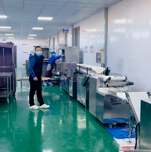 饅頭機(jī)流水線工作場景