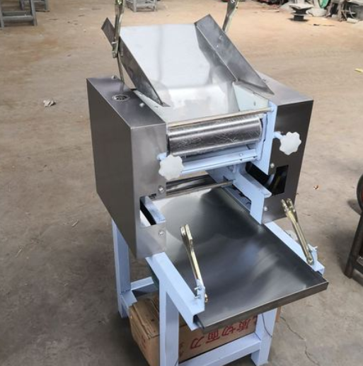 老款面條機(jī)