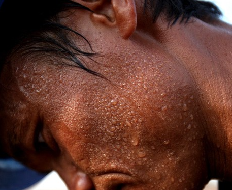 老兩口千里看機器：當(dāng)閑不住遇上智能面條機，他們算清了這筆賬